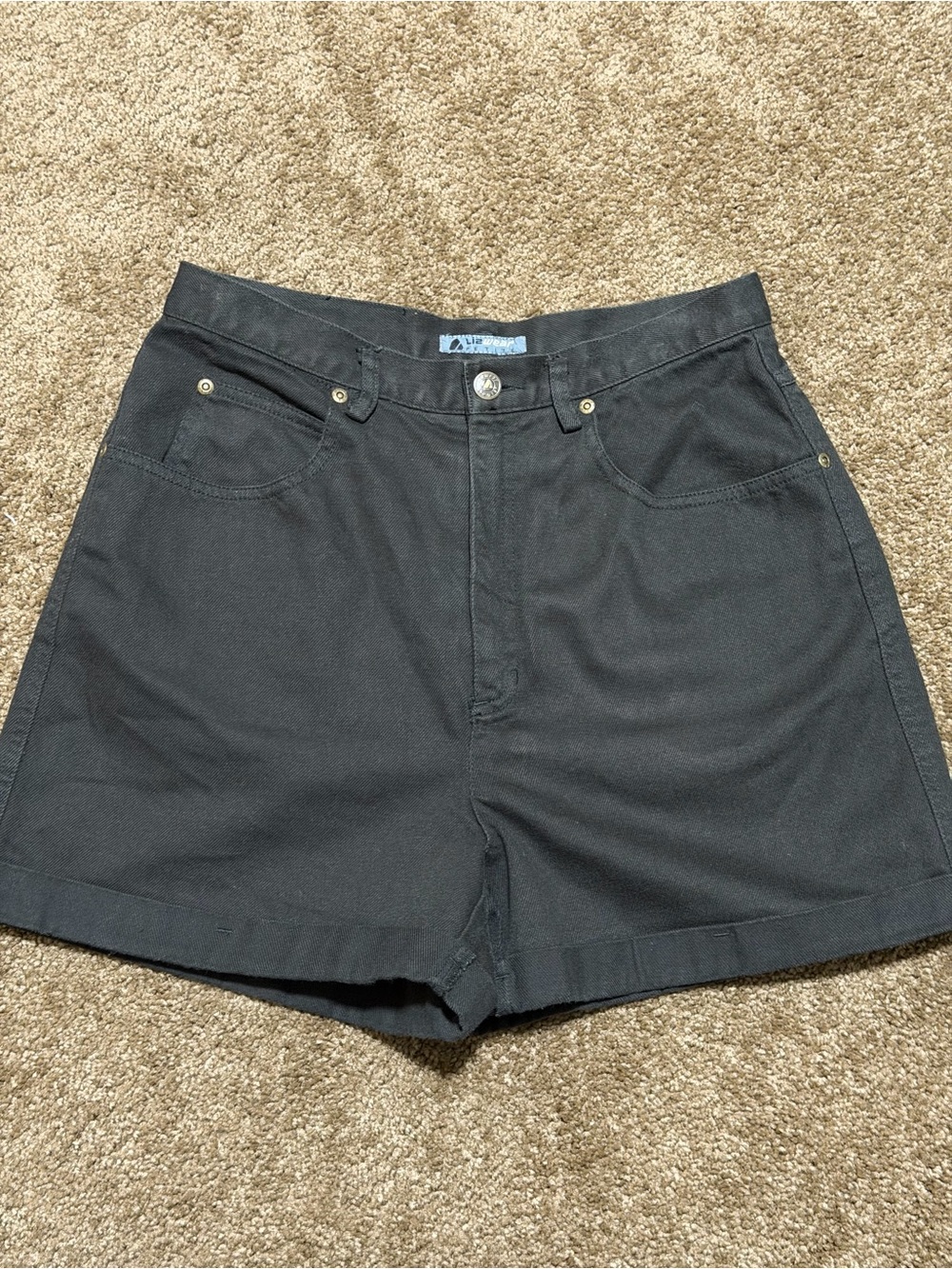 High-Waist Black Women’s Shorts with Front Pockets